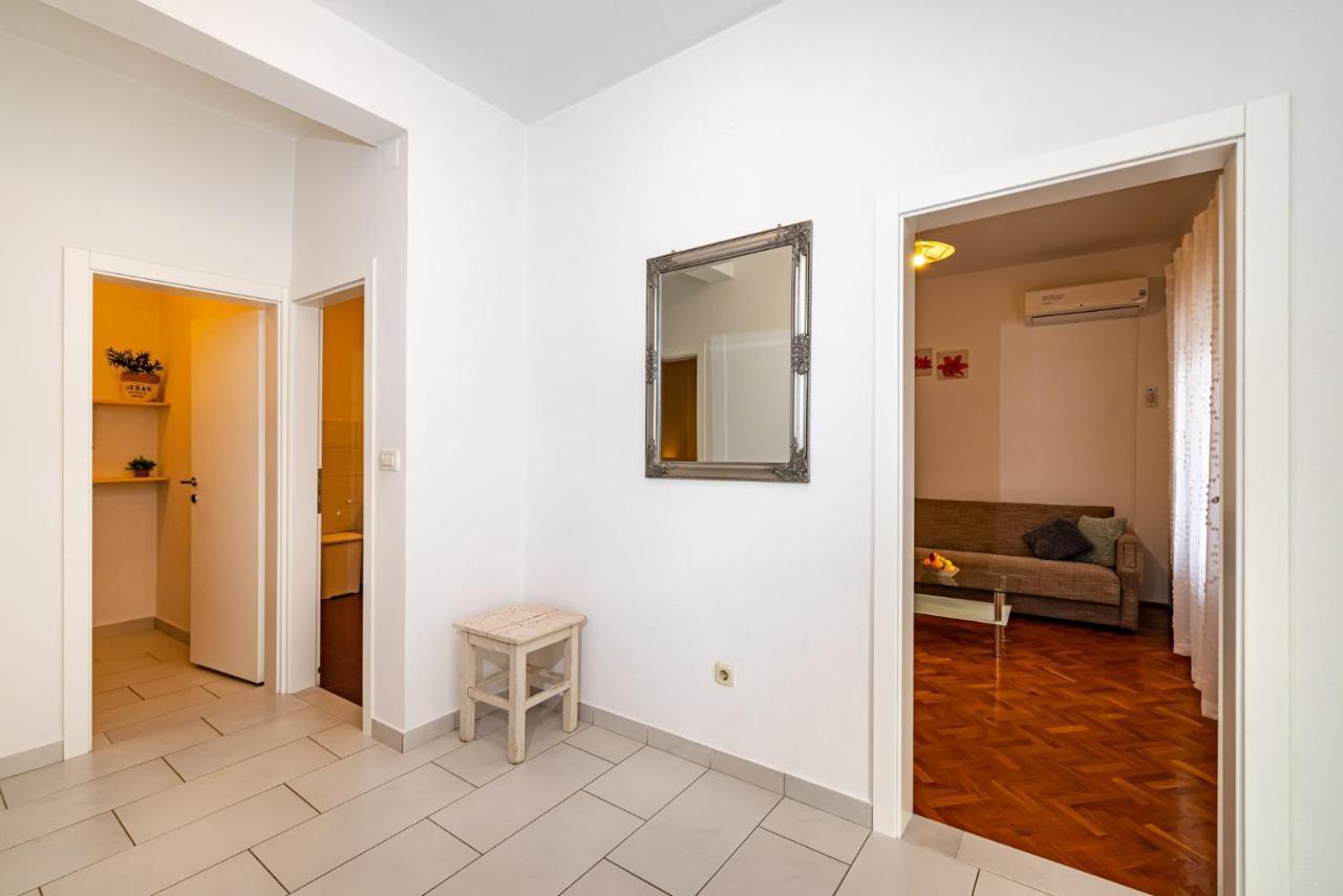 Apartment Eva Maslenica Exterior photo